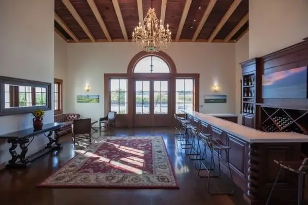 Hyde-Tasting-Room-600x400-1